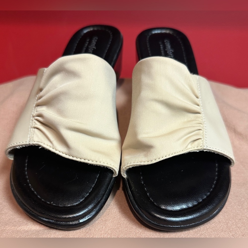 Comfort Plus by Predictions Tan Wedge Slip On Heels Faux Leather Women’s Sz 6.5W